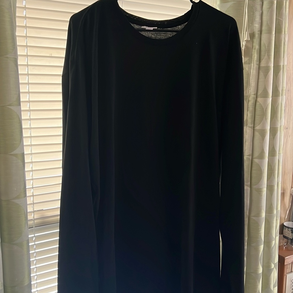 Lularoe black size 2 XL Hudson long sleeve shirt